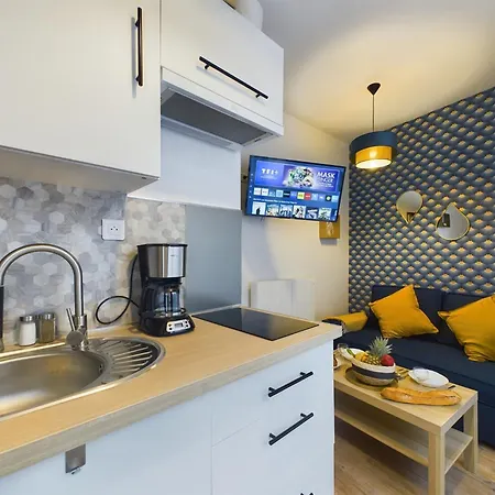 Chateau - Centre 3* كومبيينْيِ